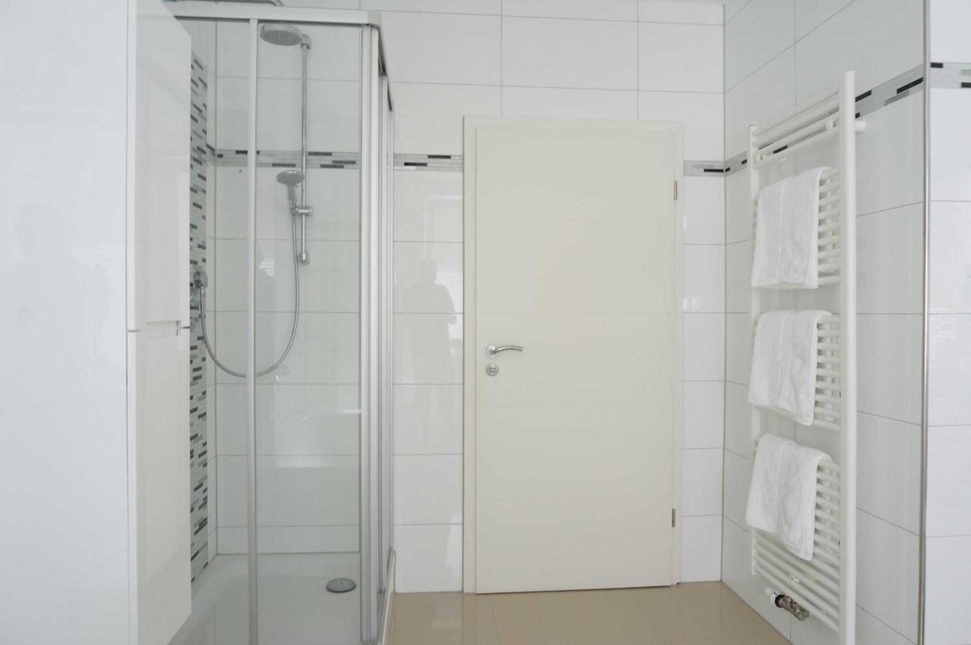 Mein Apartment Flowers Mit Kamin, Bis 10 Personen Frankenthal  Extérieur photo